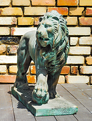 PapiniAgostino　ドッカーレ宮のライオン　ブロンズ（左）