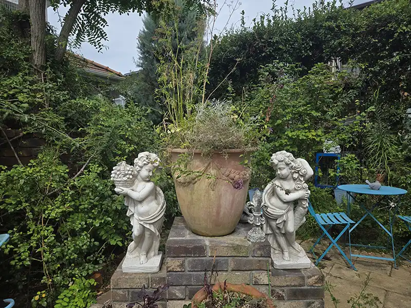 Italgarden　イドラ、四季の子供像（春）、四季の子供像(秋)、エンジェル　午睡　現場：個人邸